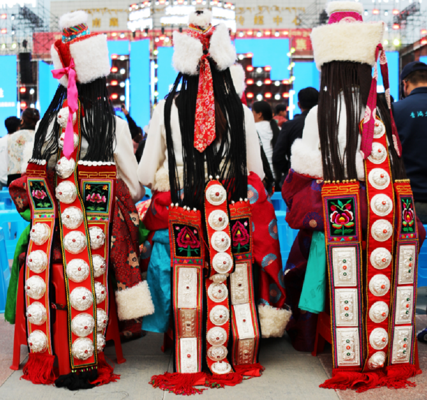 ༄༅།།བོད་མིའི་རྒྱན་གོས།