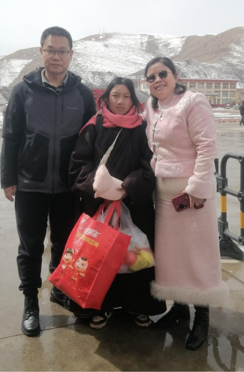 三进色达支医行，奉献何须计短长