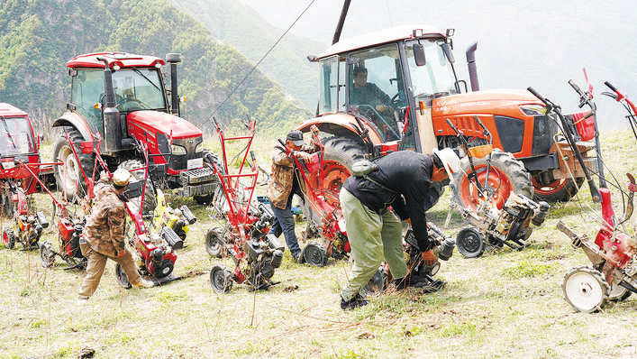 གངས་རིན་པོ་ཆེའི་འདབས་རོལ་གྱི “ཨ་ཅག་ཉེན་རྟོག་པ”