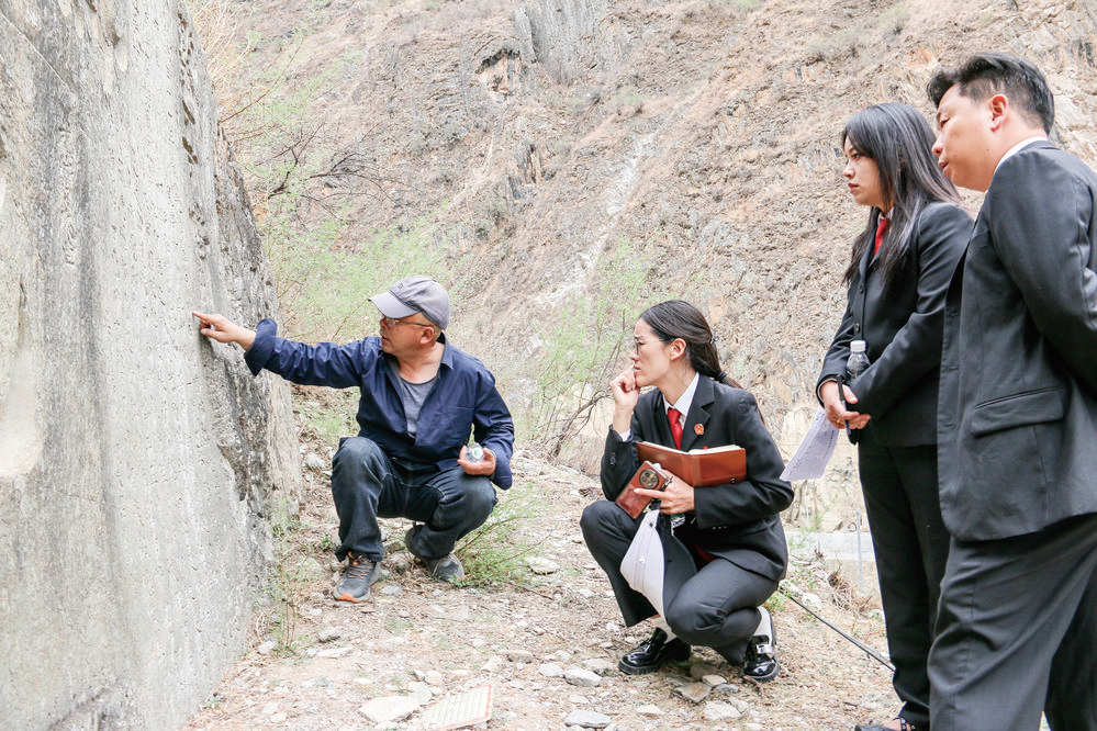 རྒྱལ་ཡོངས་ལུས་རྩལ་འགྲན་ཚོགས་སྐབས་བཅོ་ལྔ་པ་ཀོང་ཏུང་ཀོང་ཀྲོའུ་རུ་གཟབ་རྒྱས་ངང་འགོ་ཚུགས་པ། ཞི་ཅིན་ཕིང་འགོ་ཚུགས་མཛད་སྒོར་ཞུགས་ནས་ལུས་རྩལ་འགྲན་ཚོགས་འགོ་ཚུགས་པའི་ཁྱབ་བསྒྲགས་གནང་བ།