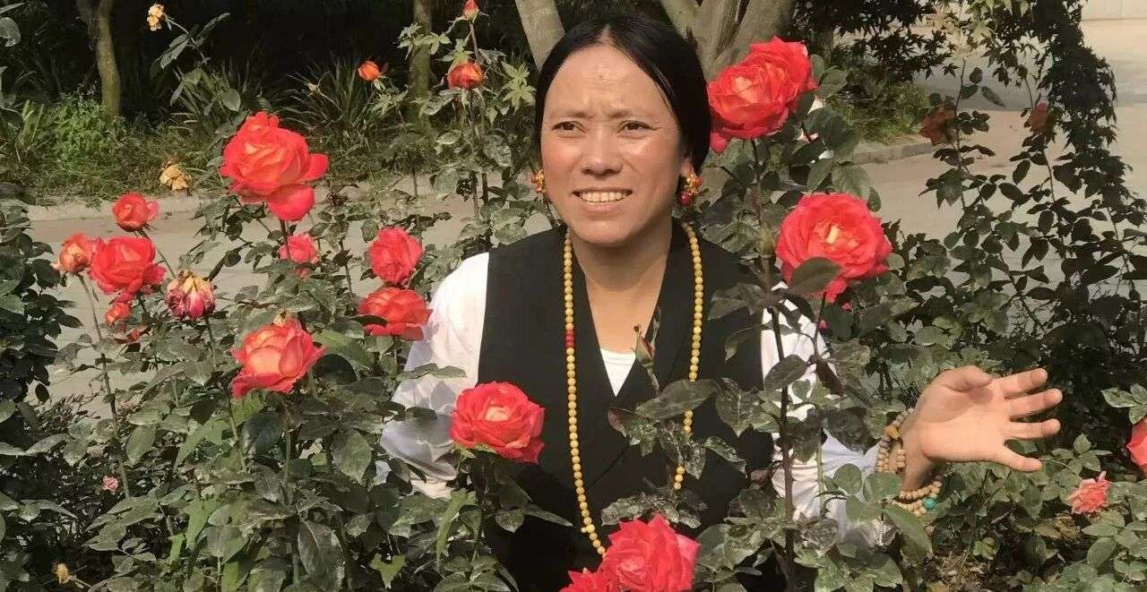 བོད་རིགས་བུད་མེད་དཀྱུས་མ་ཞིག་གི་དཀྱུས་མ་མིན་པའི་མི་ཚེ།