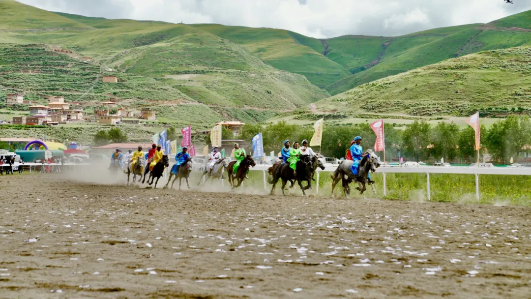 རྩ་ཁྲིམས་ཀྱི་སྙིང་དོན་དར་སྤེལ་བཏང་ནས་ཁྲིམས་སྐྱོང་མཛོད་དགེ་བསྐྲུན།