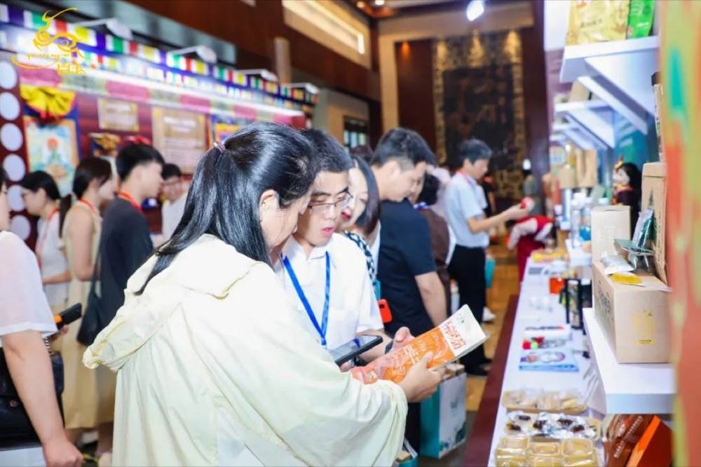 白玉县：“三台联动” 激活产业振兴新引擎