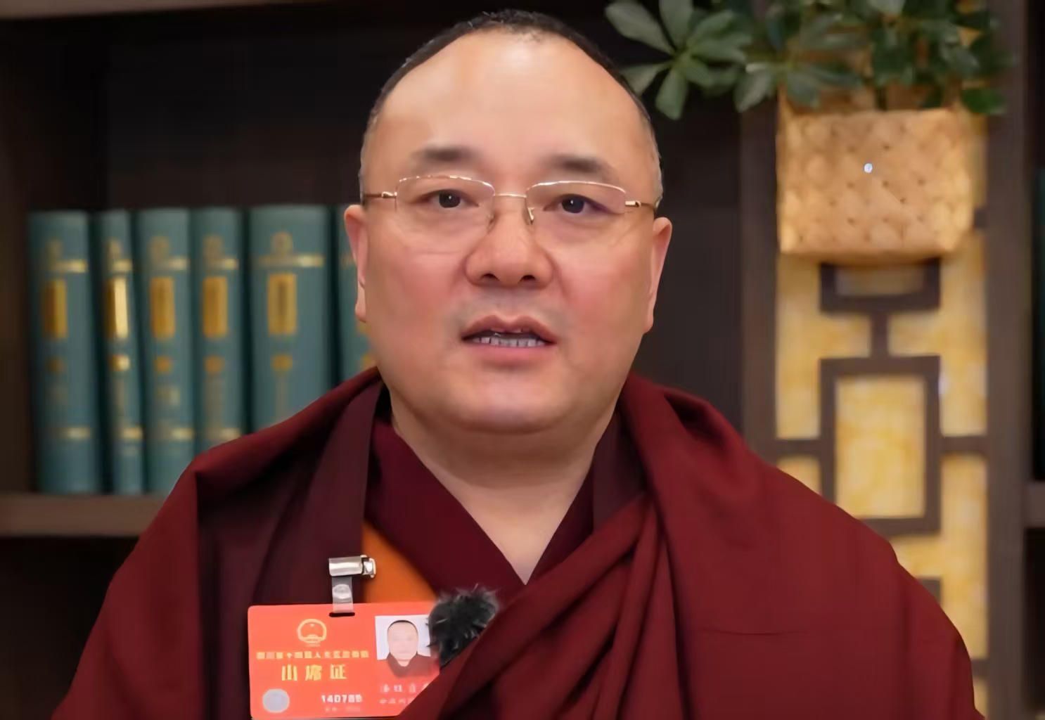 ཞིང་ཆེན་དམངས་ཆེན་འཐུས་མི་ཚེ་དབང་འཇིགས་མེད། སི་ཁྲོན་ཞིང་ཆེན་སྐབས་བཅུ་བཞི་པའི་མི་དམངས་འཐུས་མིའི་ཚོགས་ཆེན་གྱི་གྲོས་ཚོགས་ཐེངས་ལྔ་པ་འཚོགས། #省十四届人大五次会议 #聚焦2026四川两会#记者在现场 点击关注→@藏地阳光全媒体