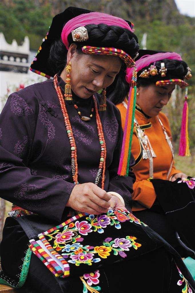 ༄༅།།རྒྱལ་རོང་ས་ཆའི་བོད་རིགས་ཀྱི་འཚེམ་དྲུབ།