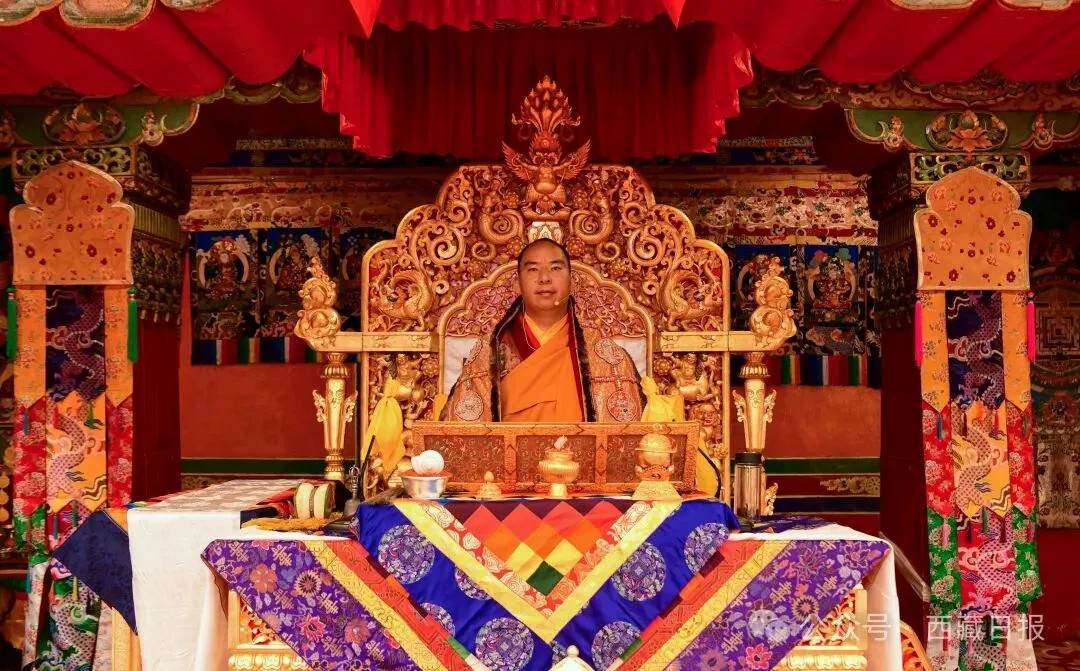 པཎ་ཆེན་རིན་པོ་ཆེས་དུས་འཁོར་དབང་ཆེན་གནང་བ།