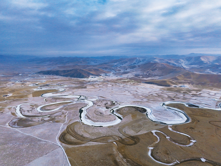 阿坝县迎来中到大雪