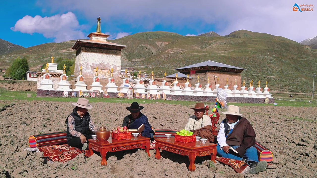 འདན་ཤུག་ར་དགོན་པའི་ཉེ་འཁོར་གྱི་འདན་མའི་གནའ་ཤུལ། 须然寺附近的邓玛大将遗址#邓玛文化