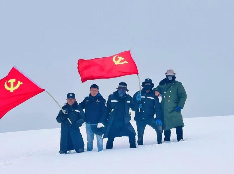 ལི་ཆང་ཡར་ཀླུང་གཙང་པོའི་སྨད་རྒྱུད་ཀྱི་ཆུ་གློག་ལས་གྲྭའི་འགོ་ཚུགས་མཛད་སྒོར་ཞུགས་པ། ལས་གྲྭ་འགོ་ཚུགས་པའི་ཁྱབ་བསྒྲགས་གནང་བ།